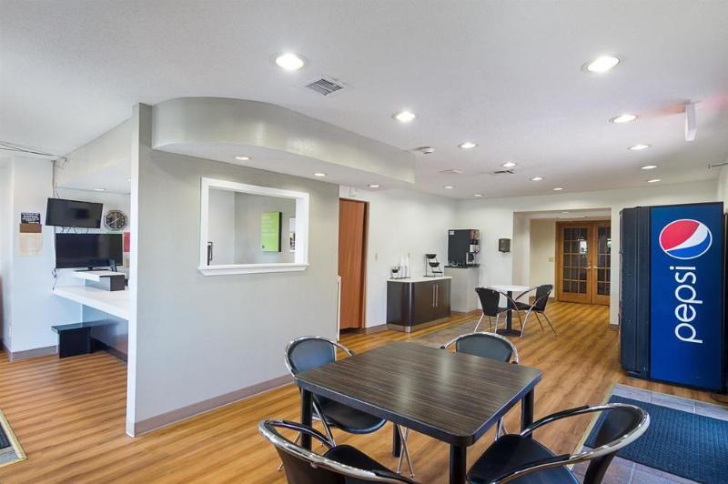 Studio Inn Extended Stay Oklahoma City Airport By Oyo Zewnętrze zdjęcie
